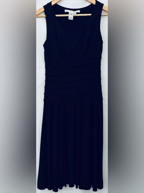 Studio M Black Sleeveless Tiered-Waist Midi Dress